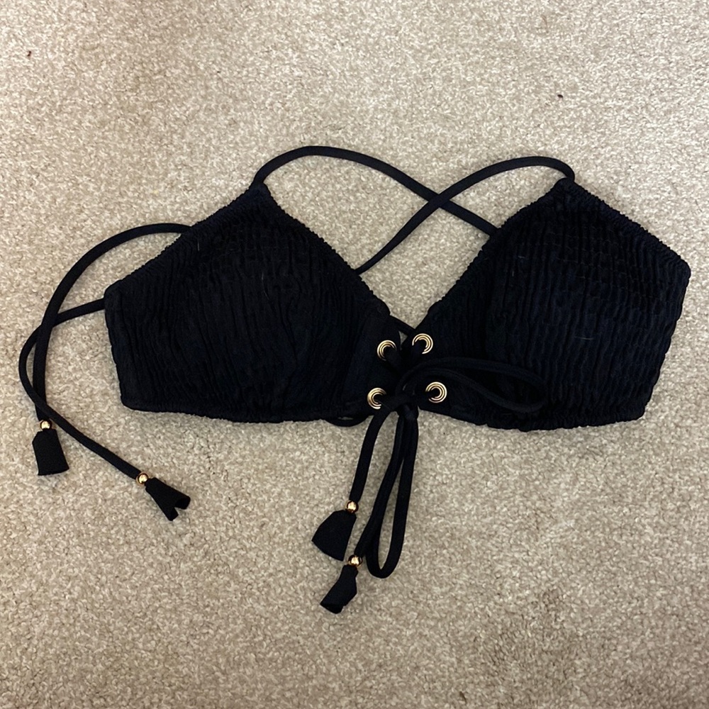 Victoria Secrets Bikini Too